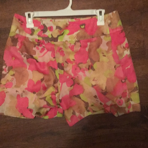 Loft lined shorts with side zipper and pockets - Picture 1 of 4